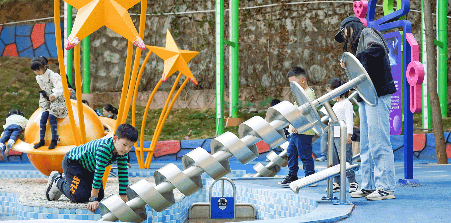 Outdoor Amusement Creates Infinite Possibilities for Children