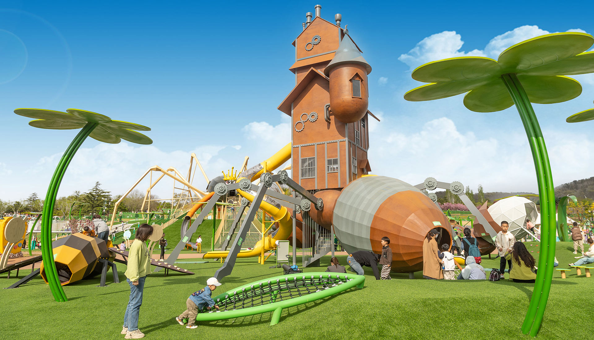 Firefly Hill Amusement Park in Yantai Botanical Garden